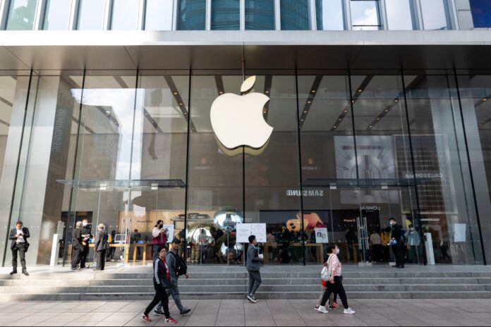 apple’s-earning-report-causes-holiday-season-alarm