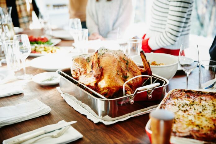 how-to-host-thanksgiving-dinner-on-a-budget