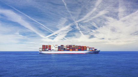 the-trillion-dollar-push-to-decarbonize-global-shipping