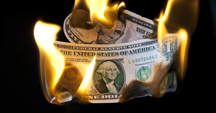 inflation-surge-is-gobbling-up-many-americans’-pay-raises