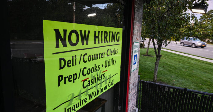 small-businesses-face-disadvantage-amid-holiday-labor-shortage