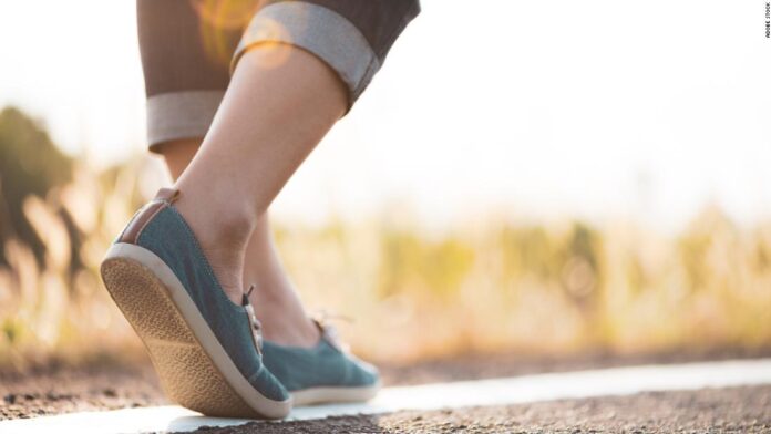 walking-vs.-hiking:-which-provides-the-better-workout?