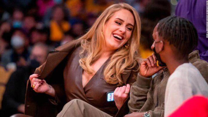 adele-wants-you-to-listen-to-her-album-in-order,-and-spotify-agrees