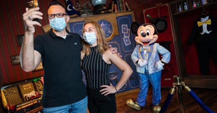 disney-lifts-vaccine-mandate-for-employees-at-disney-world