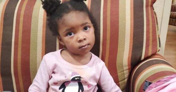 child-found-wandering-alone-returned-to-parents