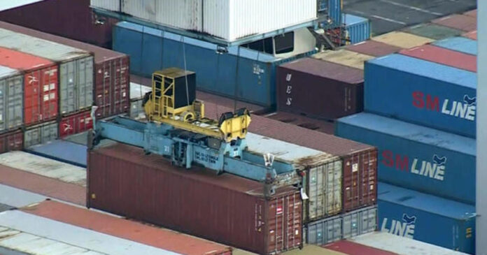 number-of-container-ships-waiting-to-enter-two-of-the-busiest-us.-ports-hits-a-new-record