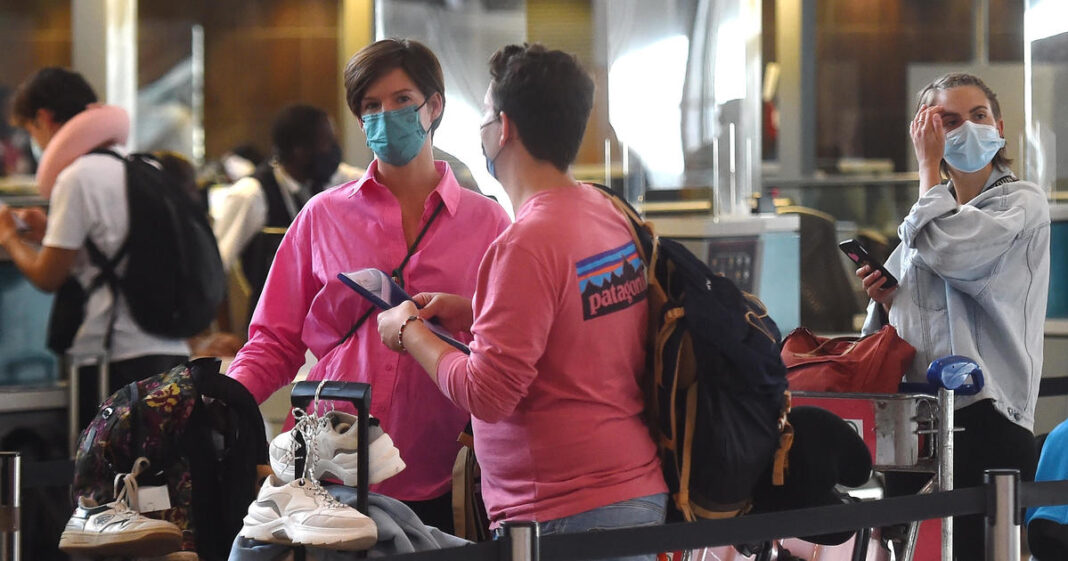 tourism-rattled-again-as-omicron-renews-barriers-to-travel