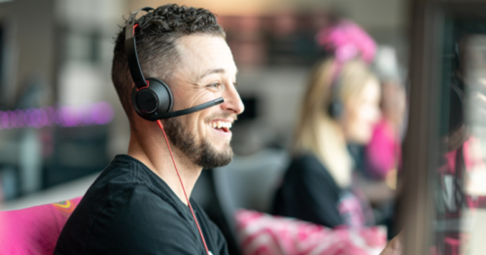 t-mobile-joins-employers-paying-at-least-$20-an-hour