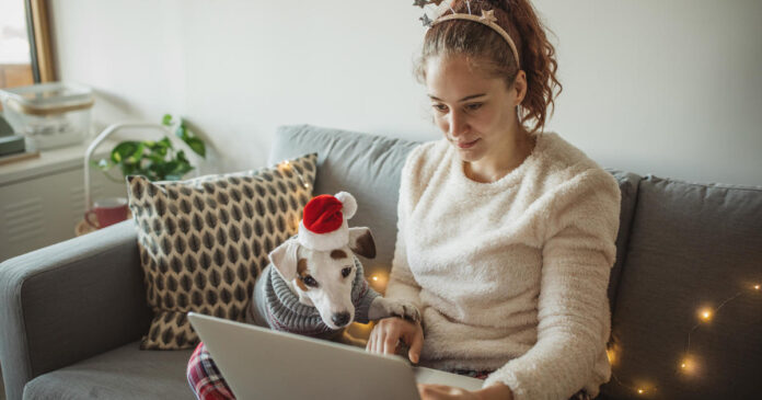 as-inflation-jumps,-clothing-prices-rise-at-record-pace-online