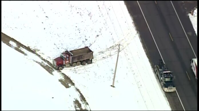 students-injured-in-crash-btw-school-bus,-truck