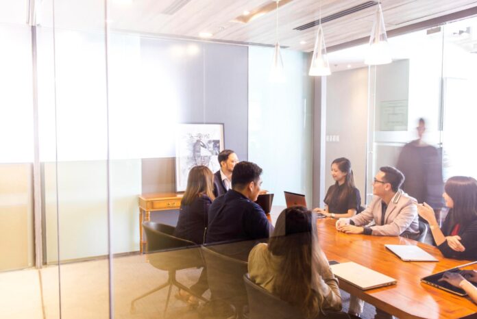 a-2022-cx-odyssey:-five-trends-shaping-customer-service