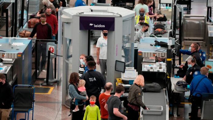 us-air-travel-is-well-below-pre-pandemic-levels-and-more-than-1,500-flights-flights-were-canceled-as-covid-surges-again