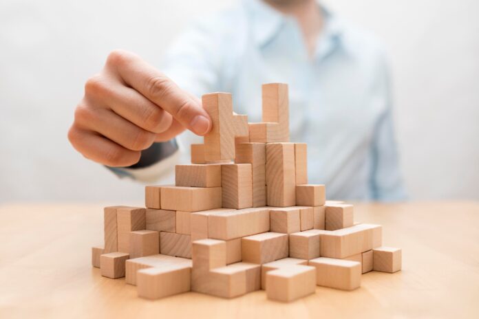 the-reason-good-investors-invest-in-people,-rather-than-ideas.-or-do-they?