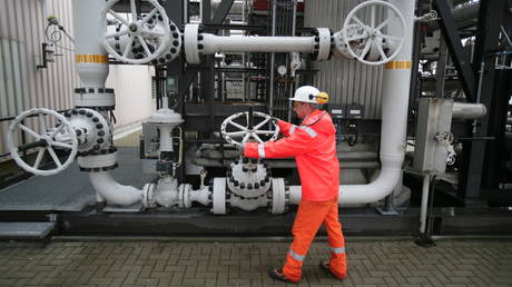 german-industry-warns-against-russian-gas-embargo
