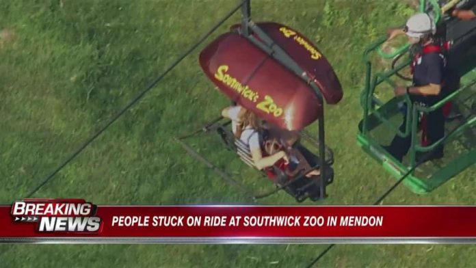passengers-rescued-after-sky-ride-breaks