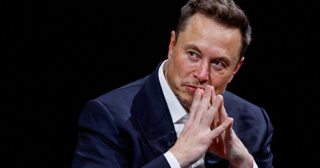 a-year-after-elon-musk-bought-twitter,-x-is-struggling,-experts-say