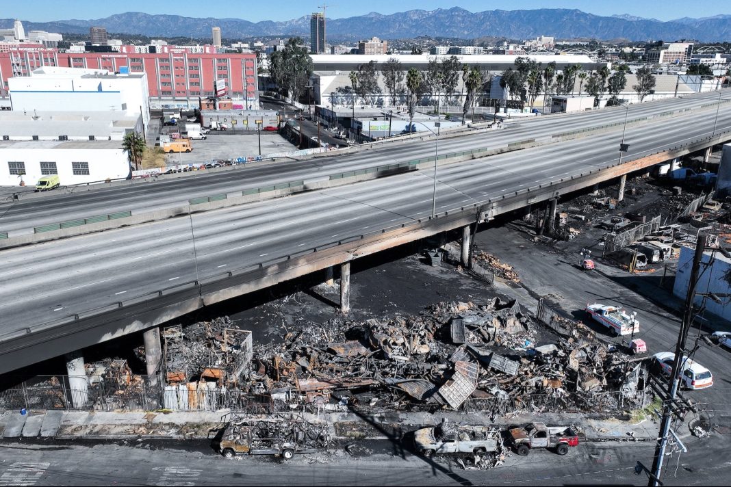 california-commuters-are-in-for-a-nightmare-after-freeway-fire-damage-shuts-down-highway