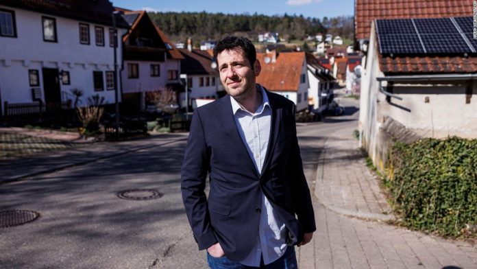 syrian-refugee-elected-mayor-of-german-town,-years-after-fleeing-war