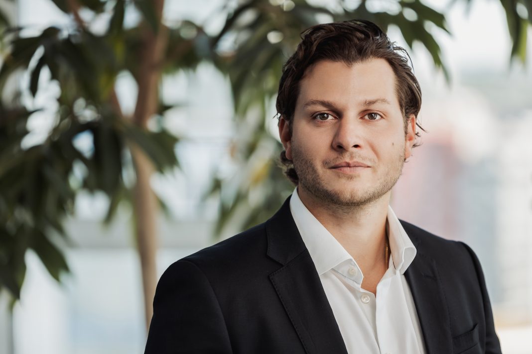 At the helm of Spartan Trading, Chris Hnatko fosters a community built on technical mastery, transparency, and growth.-59